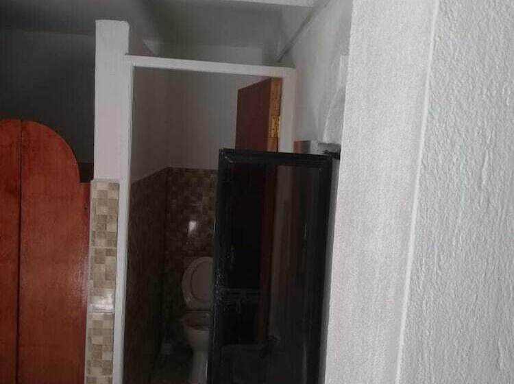 Guest House Hotel Chrisna Hostel