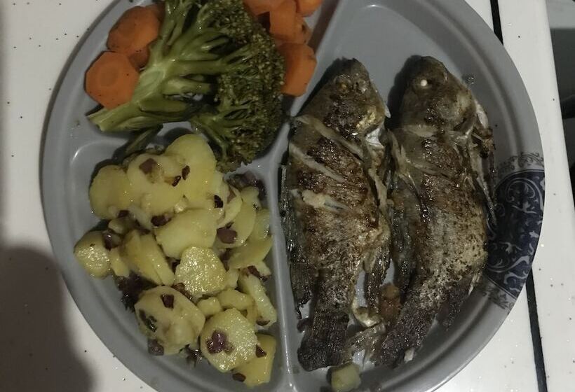 Guest House Hotel Chrisna Hostel