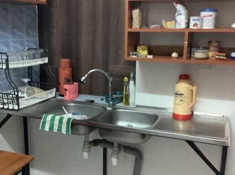 Guest House Hotel Chrisna Hostel