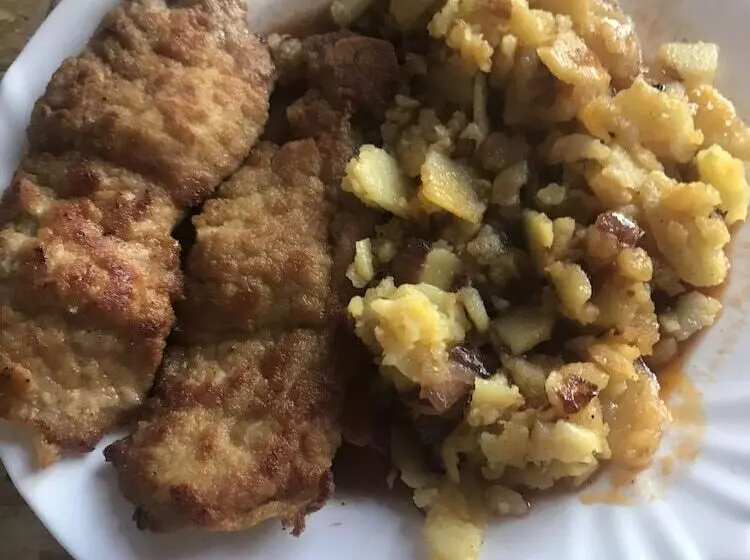 Guest House Hotel Chrisna Hostel