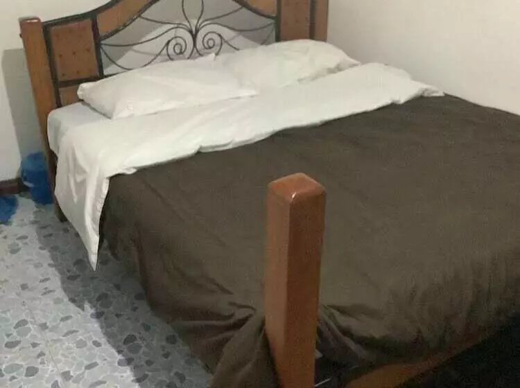 Guest House Hotel Chrisna Hostel