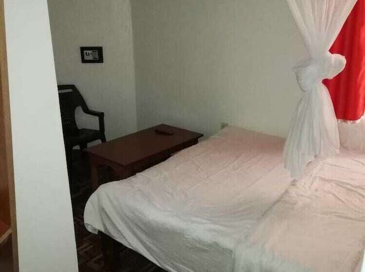 Guest House Hotel Chrisna Hostel