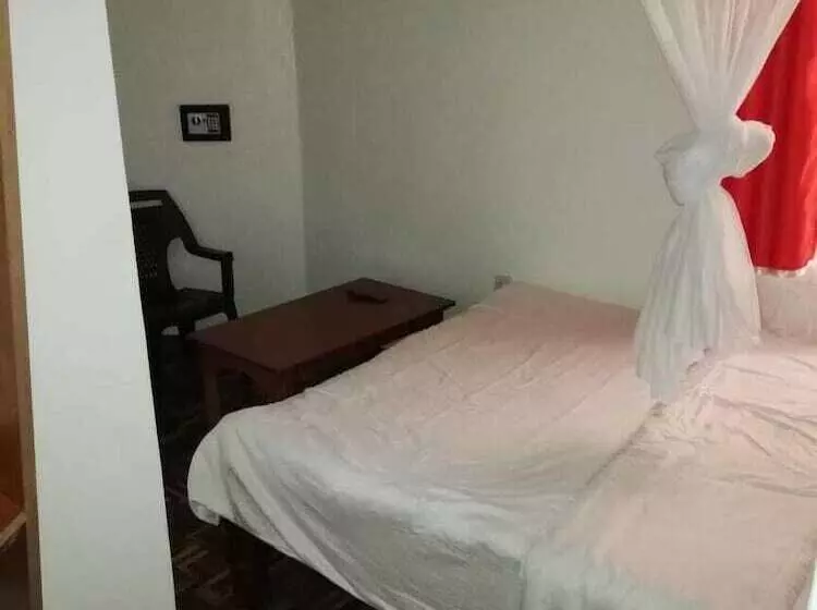 Guest House Hotel Chrisna Hostel