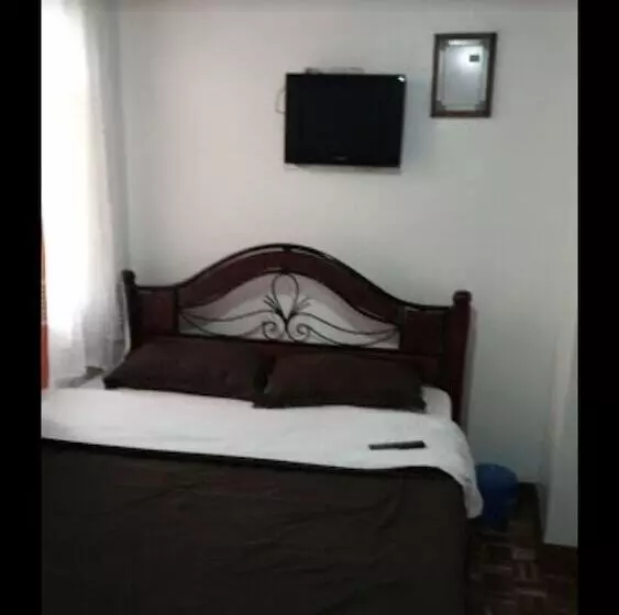 Guest House Hotel Chrisna Hostel