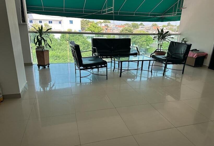 هتل Bazurto Plaza