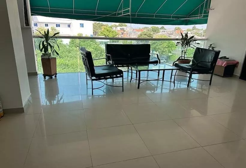 Hotelli Bazurto Plaza