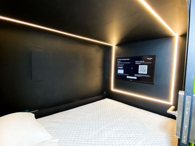 ホテル Hostel Joy Cll 85