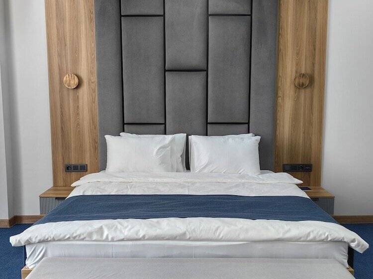 هتل Shymkent Park