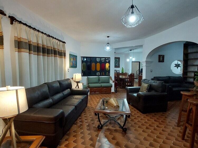 ペンション Casa Chanito