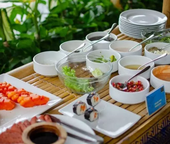 Rv Hotel Kutus Kutus