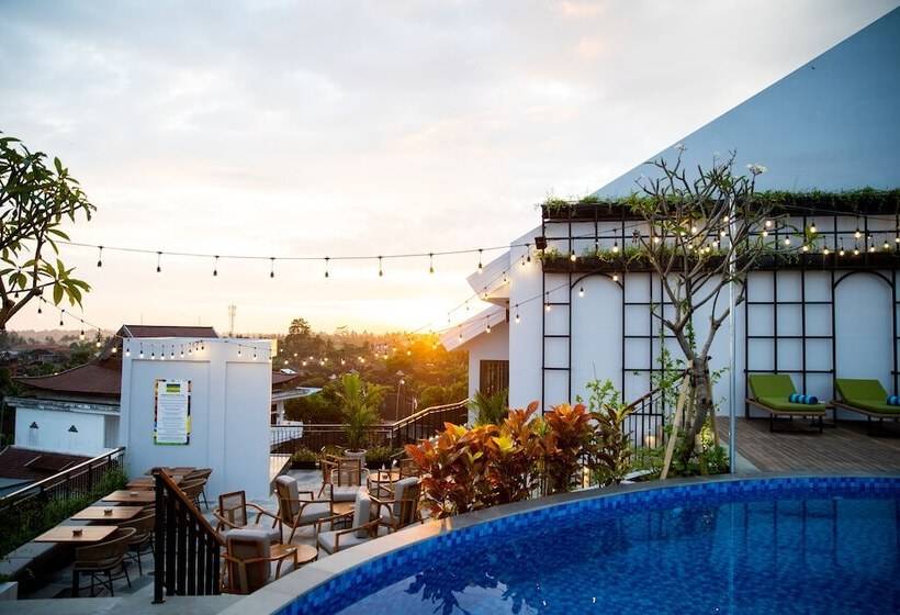 Rv Hotel Kutus Kutus