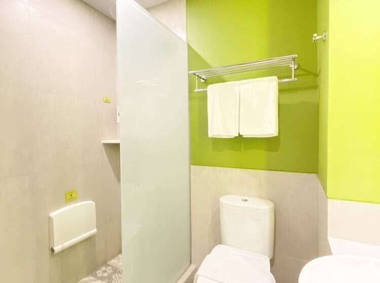 Rv Hotel Kutus Kutus