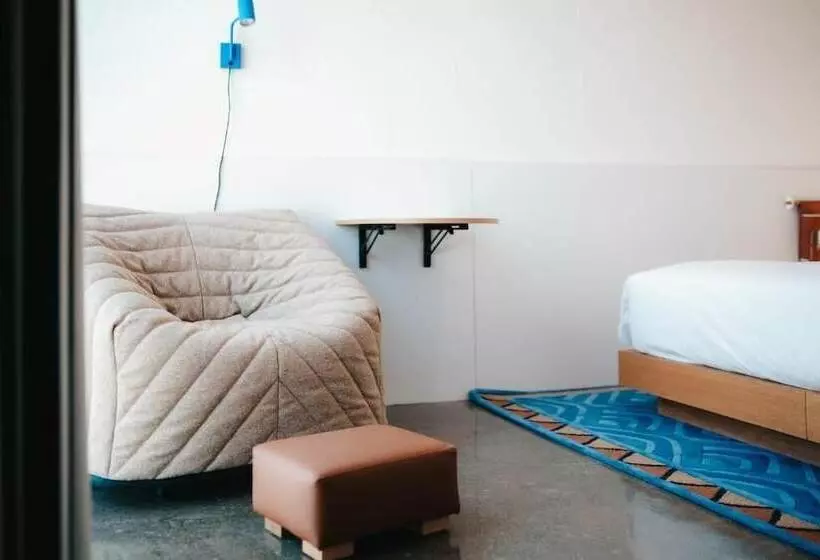 Shada Hotels Jumeirah Gardens