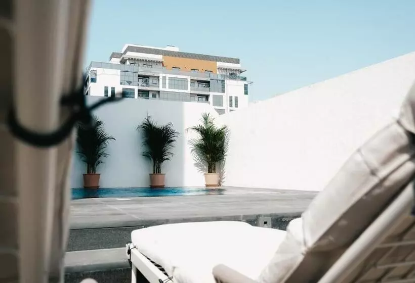 Shada Hotels Jumeirah Gardens