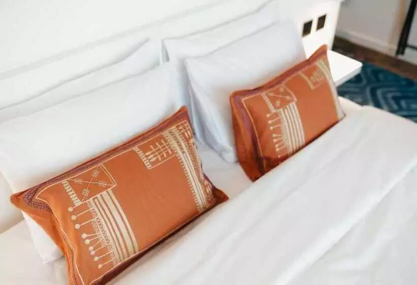 Shada Hotels Jumeirah Gardens