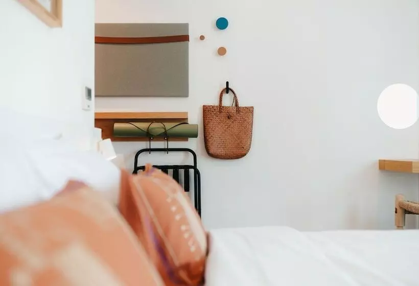 Shada Hotels Jumeirah Gardens
