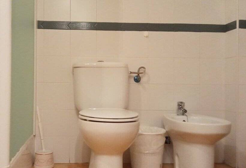 Apartamentos Las Tuyas 3000