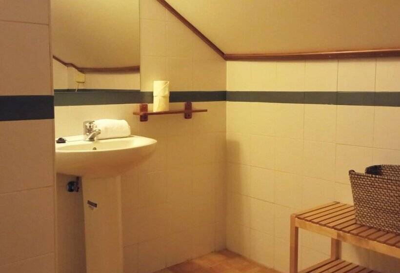 Apartamentos Las Tuyas 3000