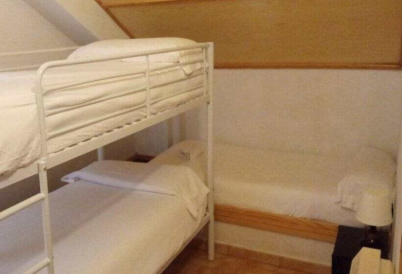 Apartamentos Las Tuyas 3000