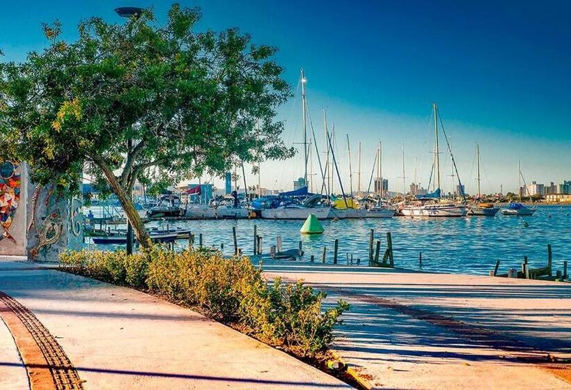 Adry Hotel Inn Itajaí Navegantes