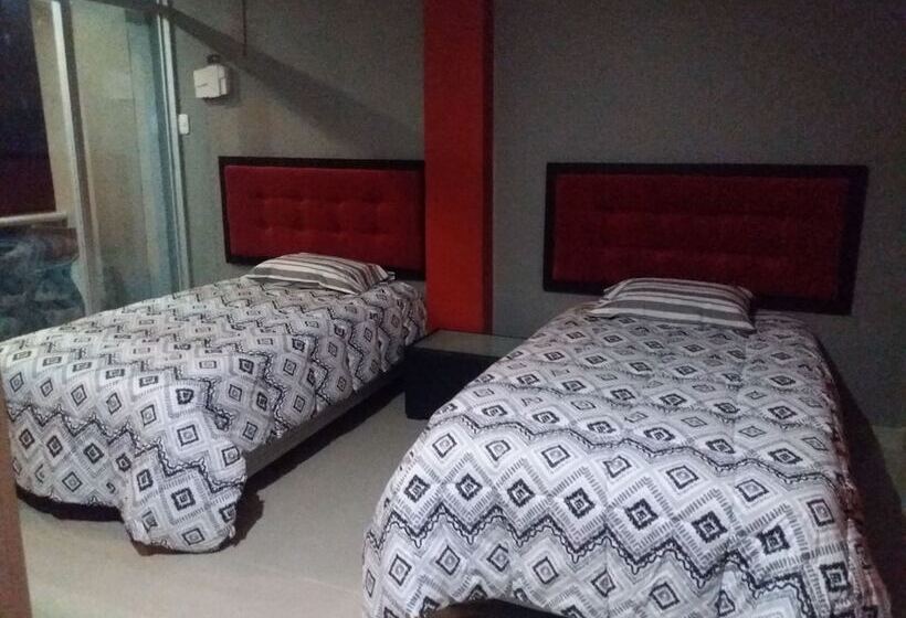 Amaris Hotel   Hostel