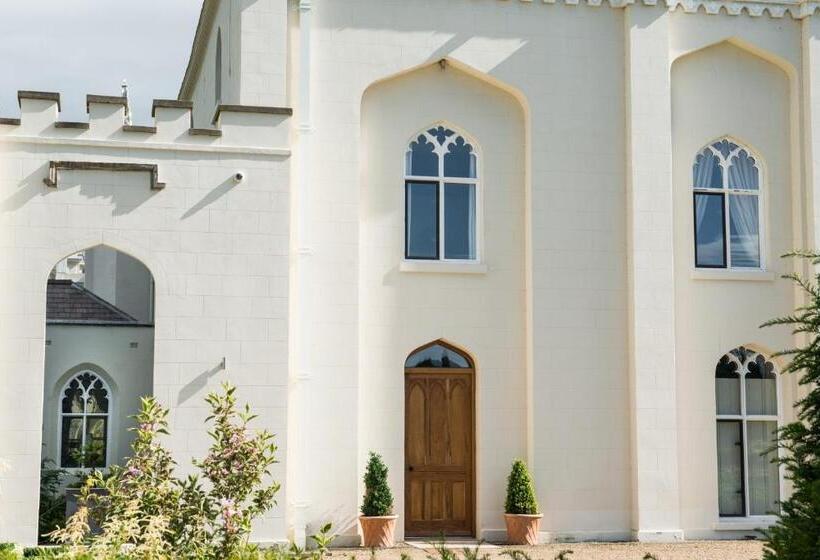 צימר The North Wing   Combermere Abbey