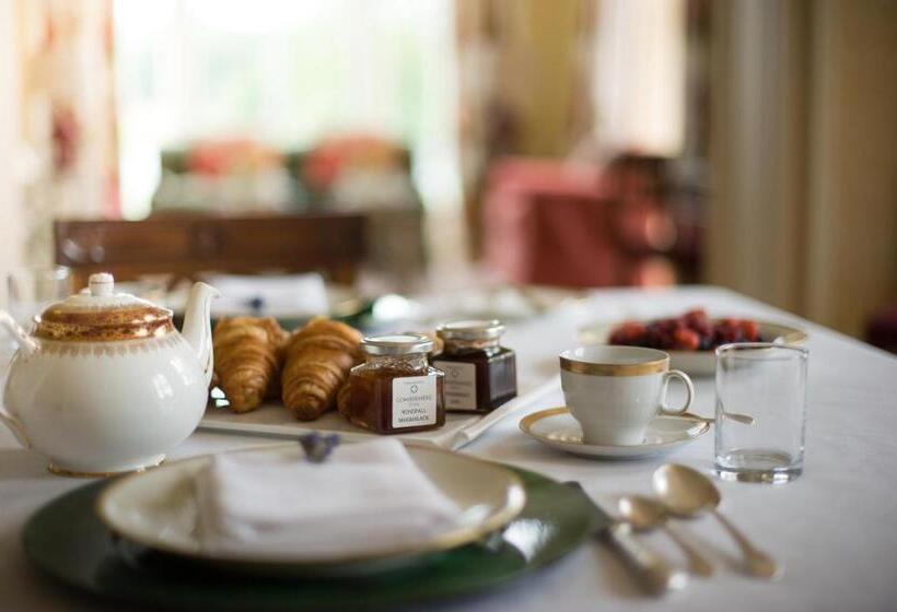 צימר The North Wing   Combermere Abbey