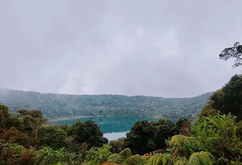 هتل Chalets Los Volcanes