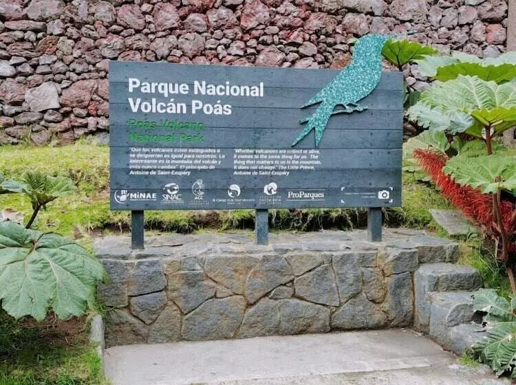 هتل Chalets Los Volcanes