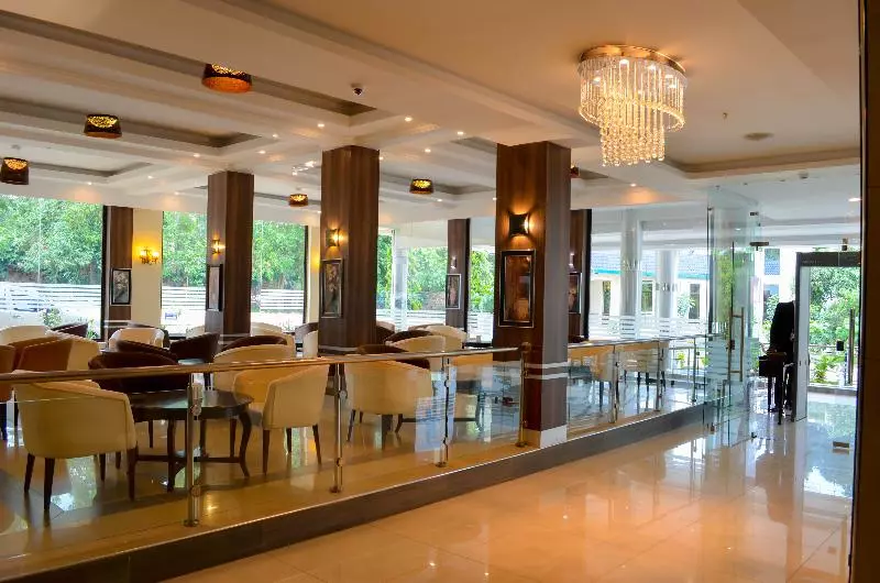 هتل Grand Royal Swiss