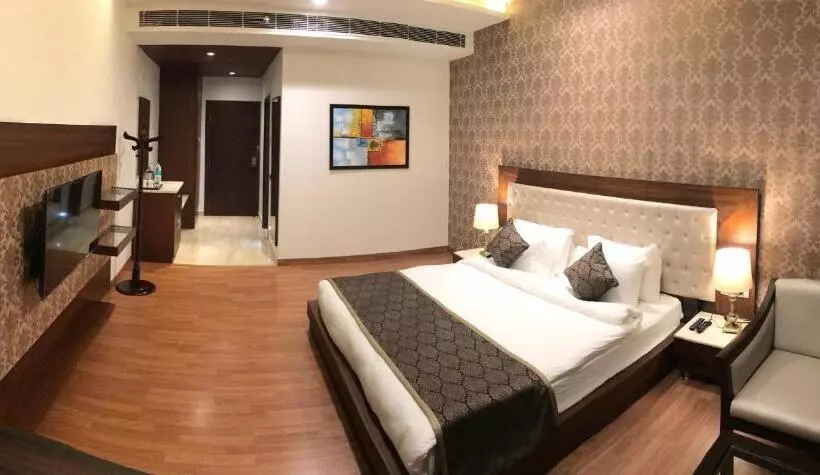 Hotel Imperia Suites