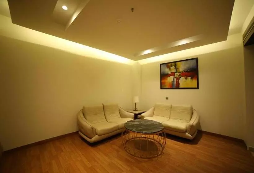 Hotel Imperia Suites