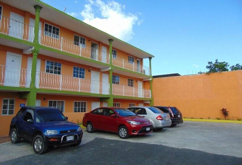 هتل Tropical Manor Inn