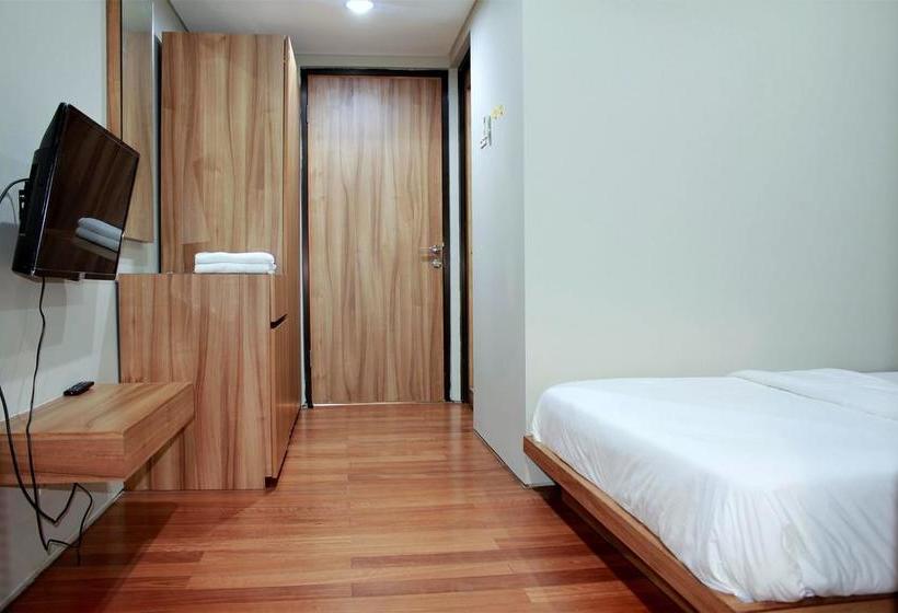 ホテル Zen Rooms Permata 5 Karawaci Syariah