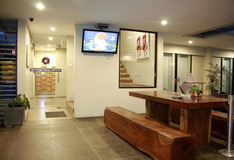 ホテル Zen Rooms Permata 5 Karawaci Syariah