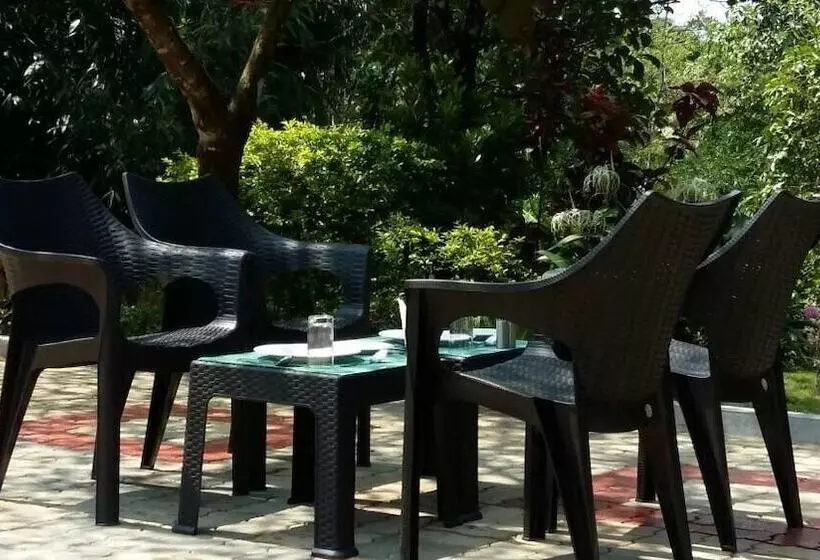 Lomakeskus Whispering Woods By Rai Hospitalities