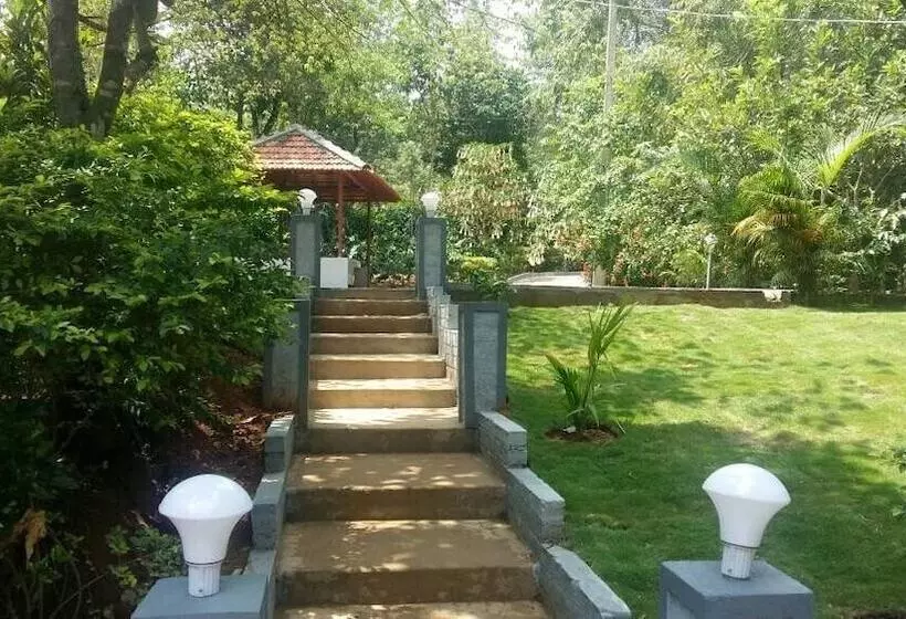 Lomakeskus Whispering Woods By Rai Hospitalities