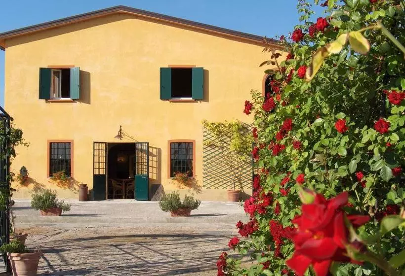 ベッドアンドブレックファースト Agriturismo Le Colombaie