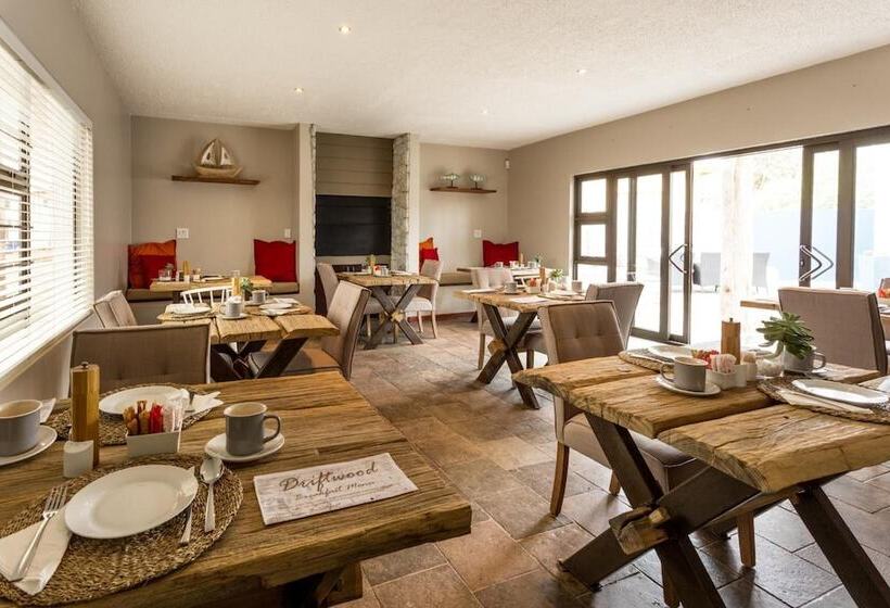 تختخواب و صبحانه Driftwood Guesthouse