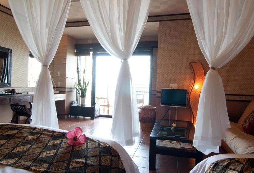 هتل Bali Resort In Ishigakijima