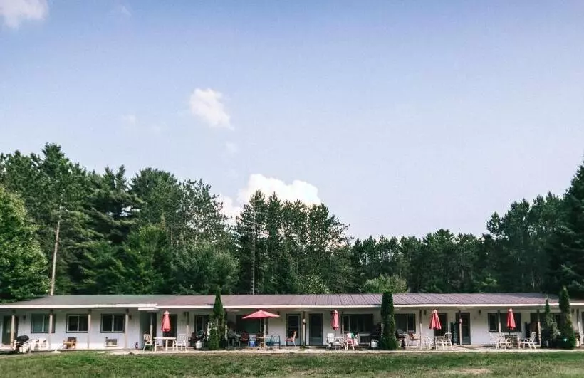 Lomakeskus High Falls Bay Cottages, Camping & Waterpark