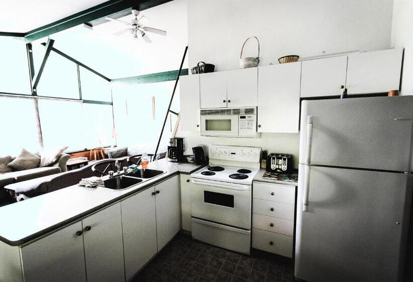 Курорт High Falls Bay Cottages, Camping & Waterpark