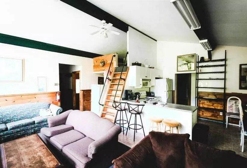 Lomakeskus High Falls Bay Cottages, Camping & Waterpark