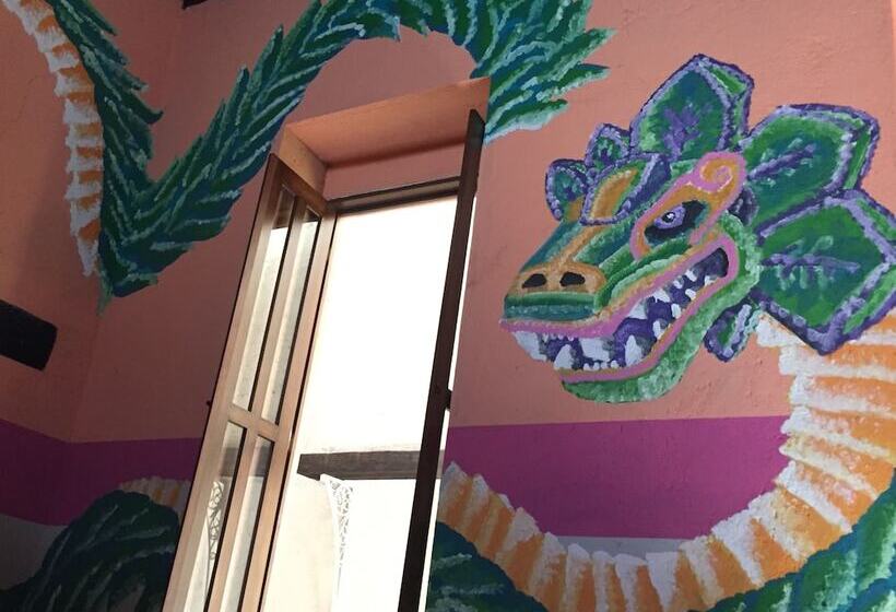 Hostal Mexiqui Zocalo   Hostel