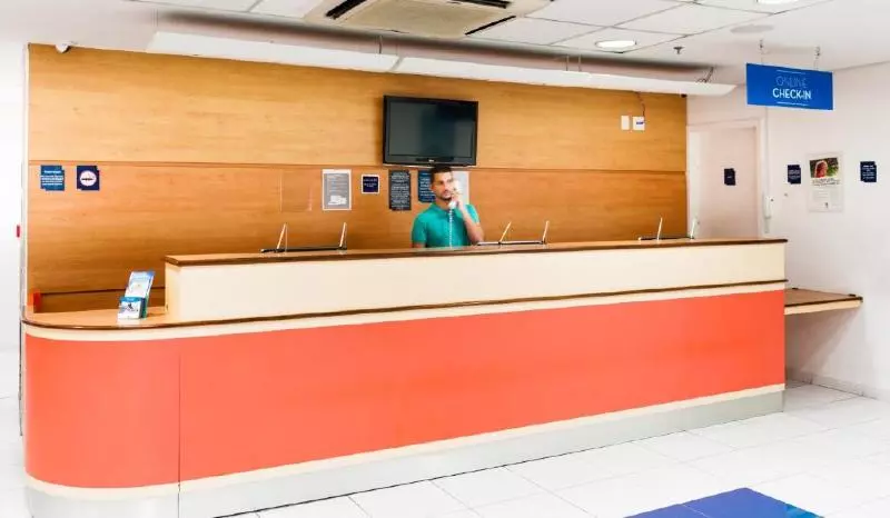 هتل Ibis Budget Vitoria