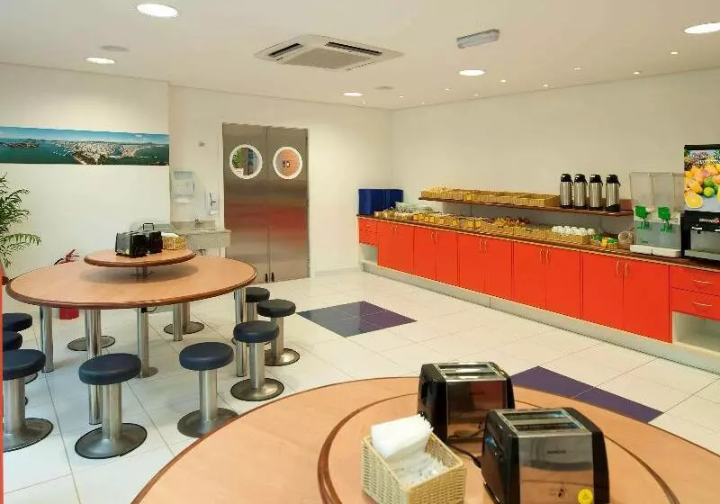 هتل Ibis Budget Vitoria