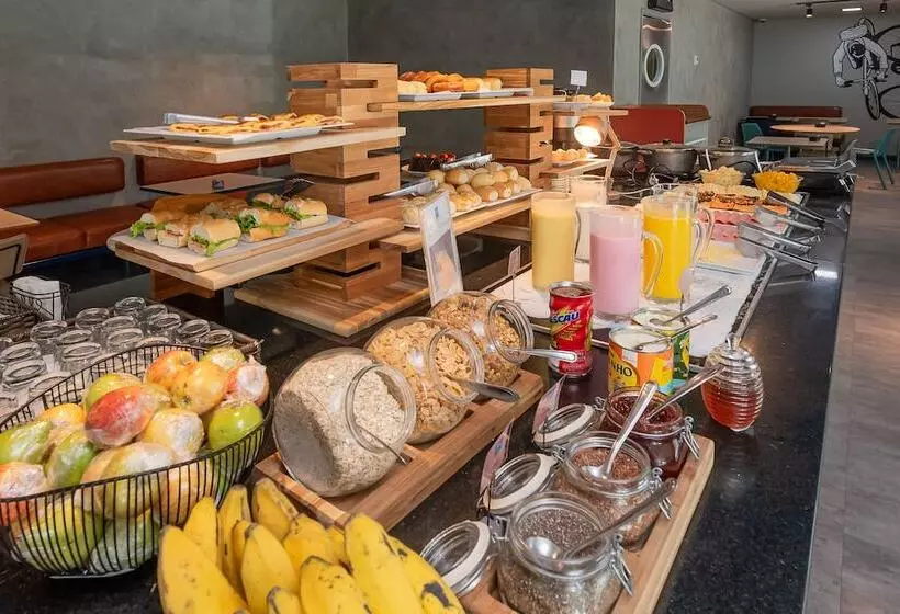 هتل Ibis Budget Vitoria