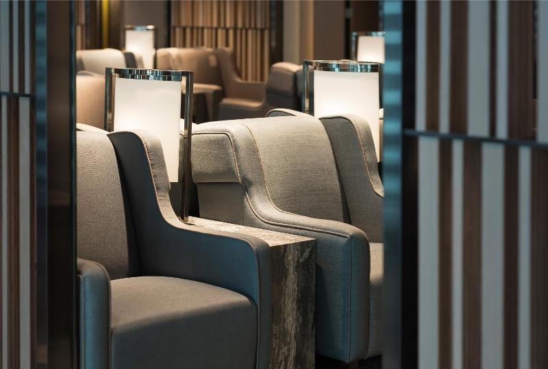 هتل Plaza Premium Lounge Terminal 2 Zone A