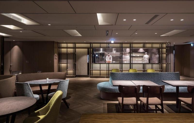 هتل Plaza Premium Lounge Terminal 2 Zone A