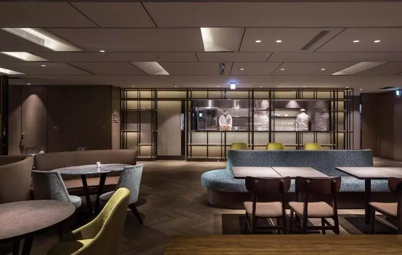 هتل Plaza Premium Lounge Terminal 2 Zone A